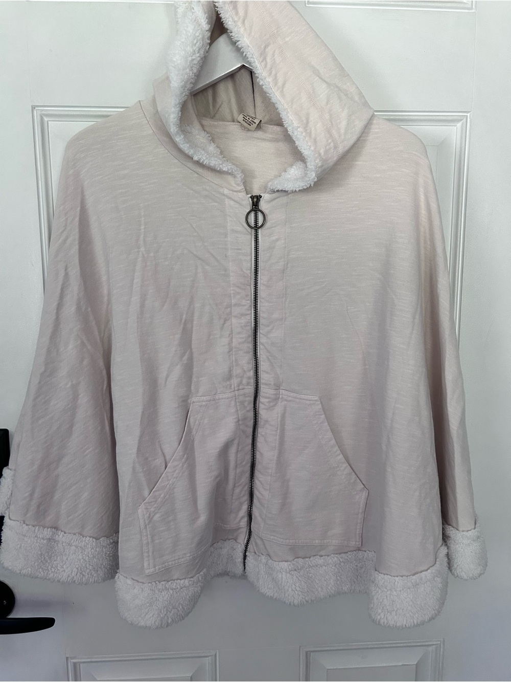 XCVI Cream Hooded Zip-Front Plush-Trim Cape